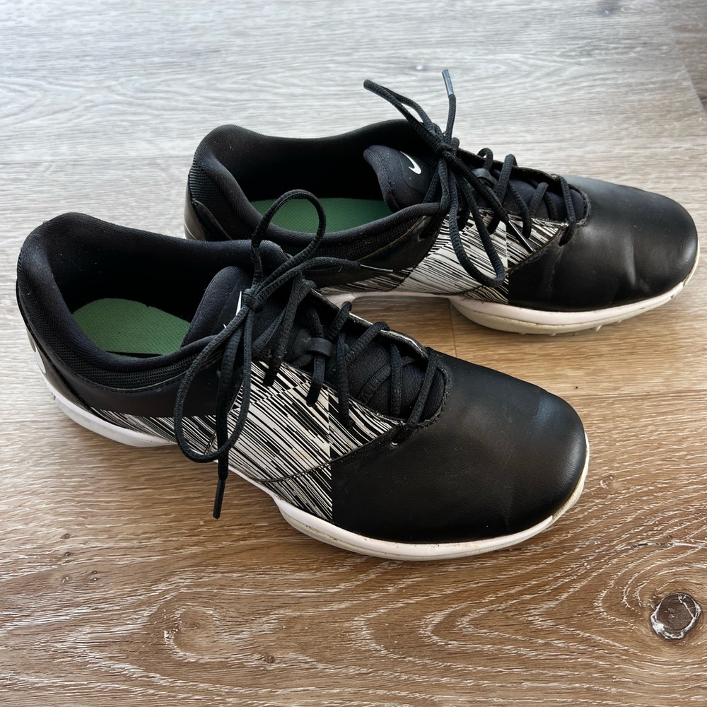 Nike Delight V Golf Cleat Shoes  Black White Women's Size 7.5 651997-001